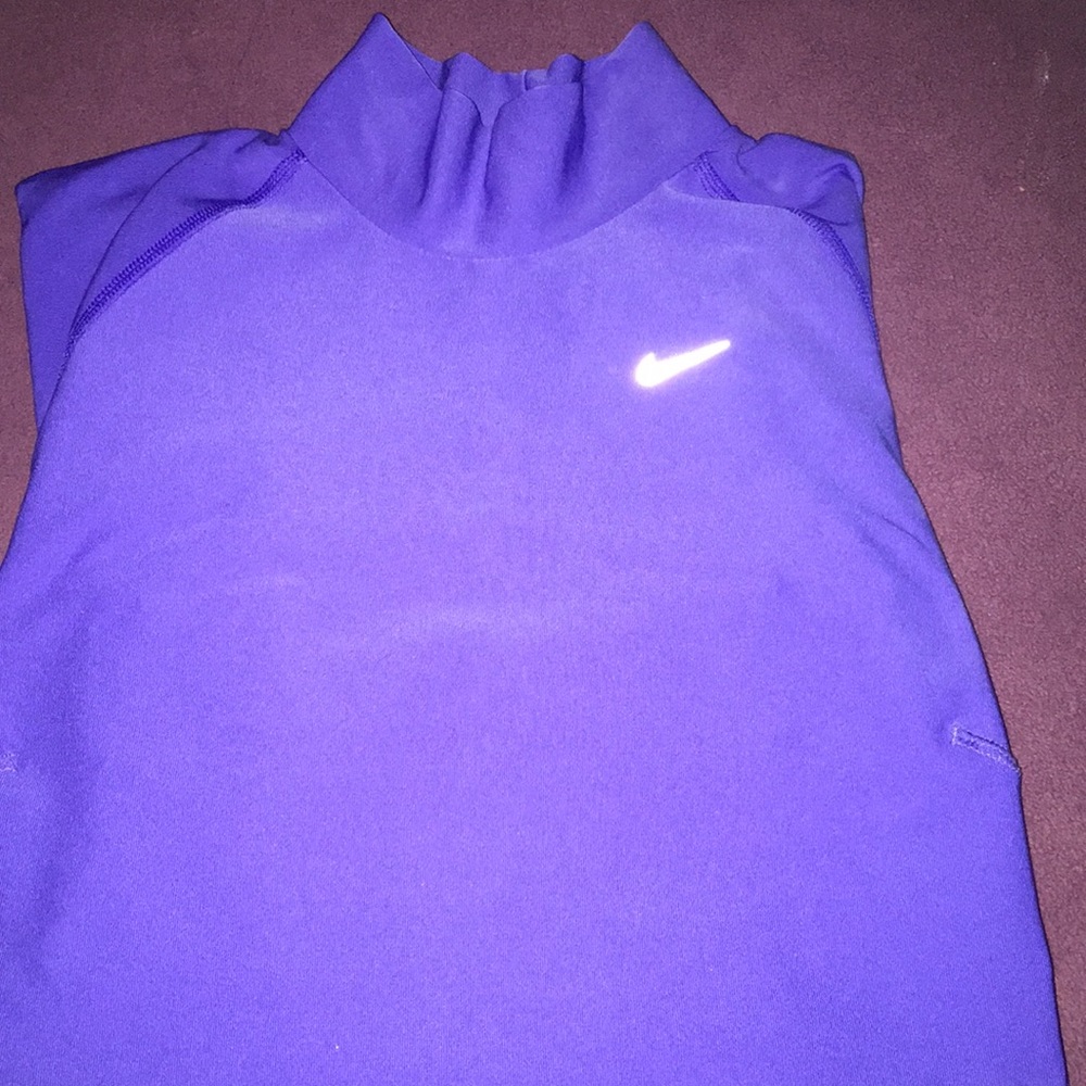 Nike running top